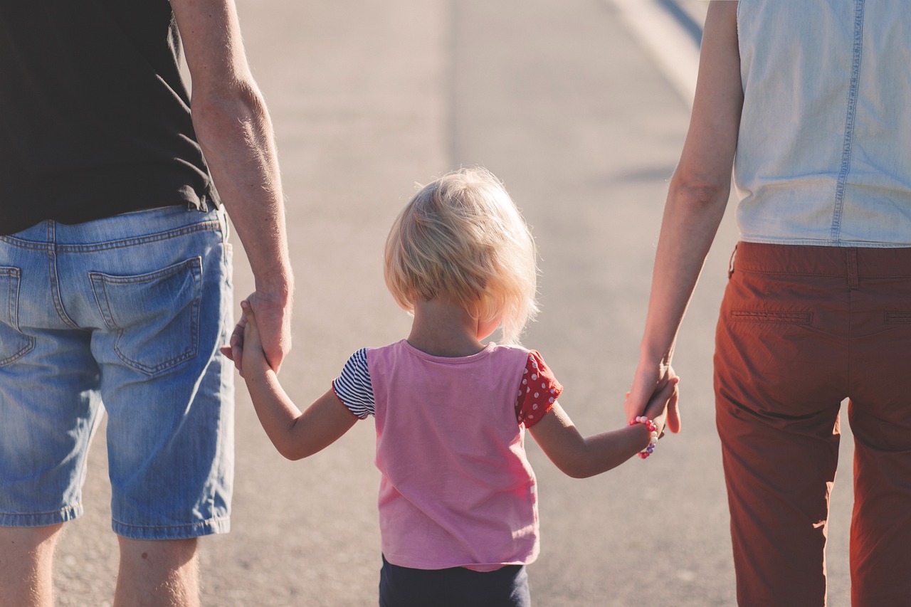 Demistifyng Sole Custody: A Guide for Expats Facing Separation